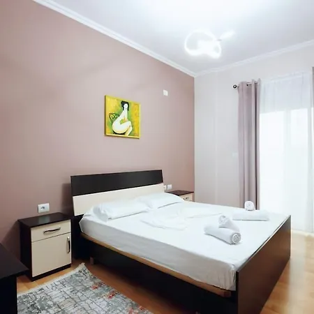 Apartment Spacious Modern Apartment With Stunning Town Views Gjirokaster